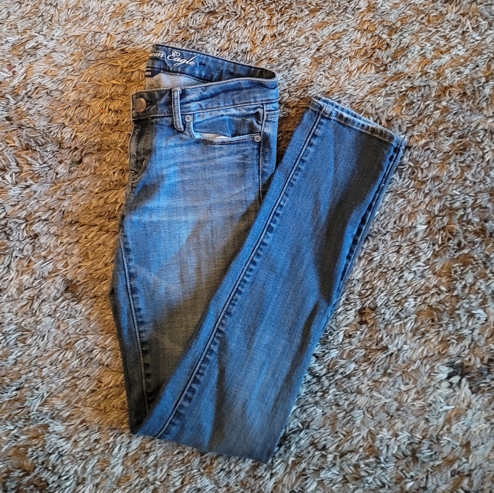 American Eagle AEO Stretch Medium Wash Skinny Jeans 2 - Picture 9 of 10